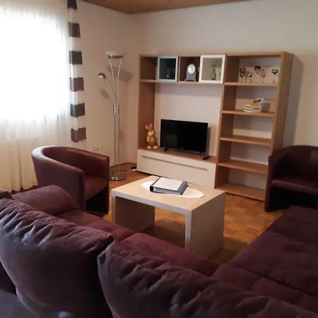 Bauernhofpension Buechsenschuetz Farm stay *