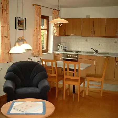 Bauernhofpension Buechsenschuetz Farm stay Harbshausen